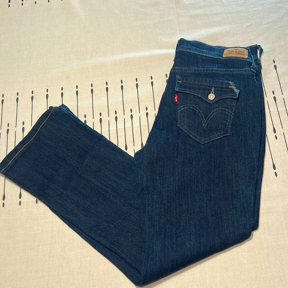 Levi's Denim - Levi's 515 Bootcut Jeans. Dark  Wash. size 28